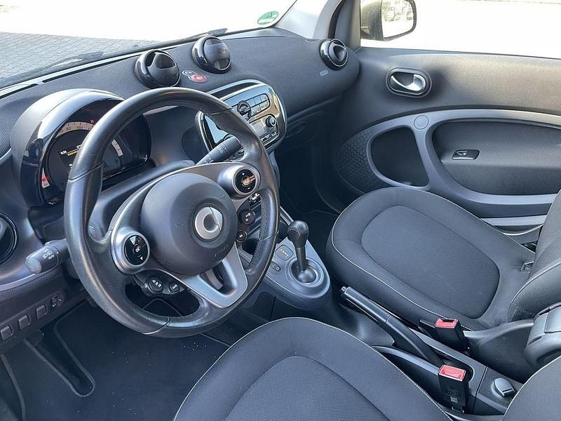 Gebraucht Smart ForTwo Cabrio Passion 71 PS (52 kW) 2017 Grau Cabrio