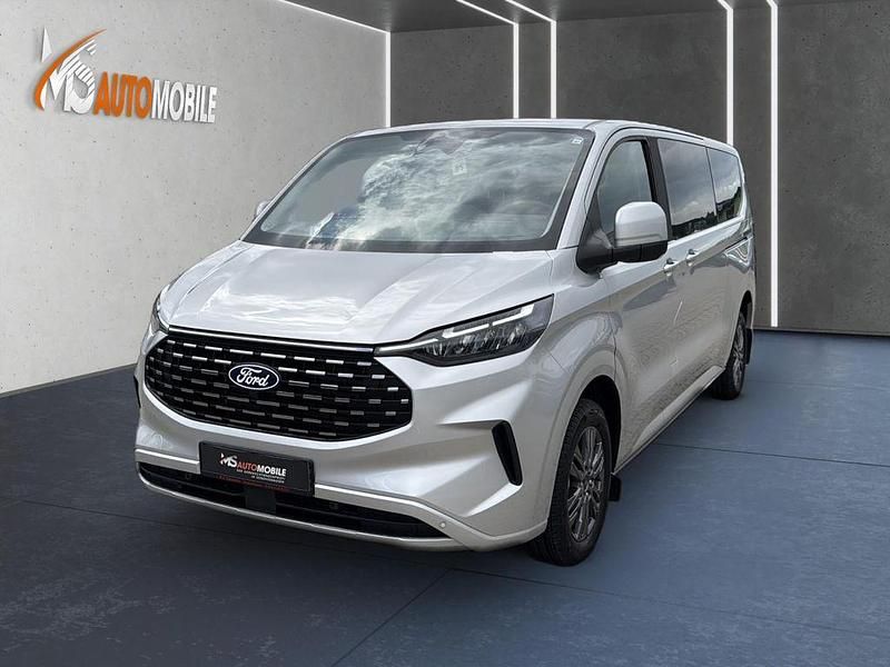 Silber Neu 2025 Ford Tourneo Titanium Van / Kleinbus | 46.900 € (Guter Preis) - Bild 1/4