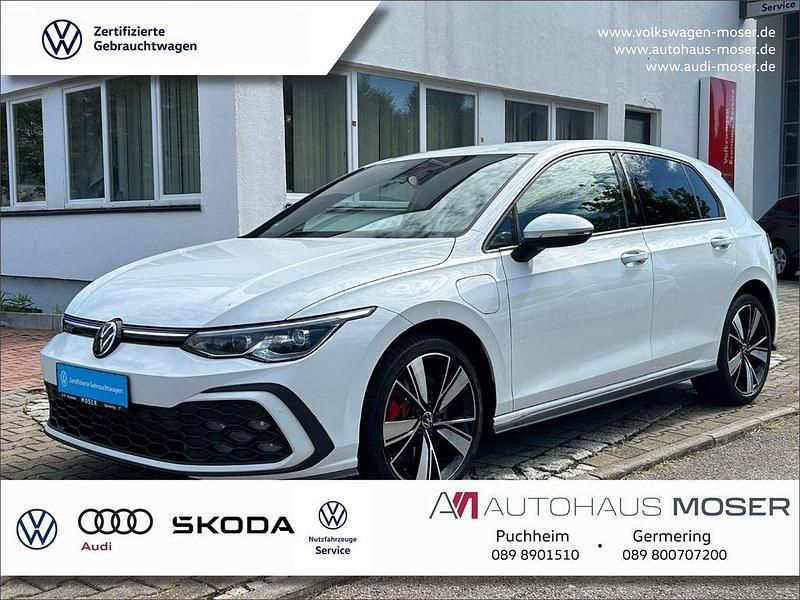 Weiß Gebraucht 2022 VW Golf VIII GTE Limousine | 19.840 € (Fairer Preis) - Bild 1/4