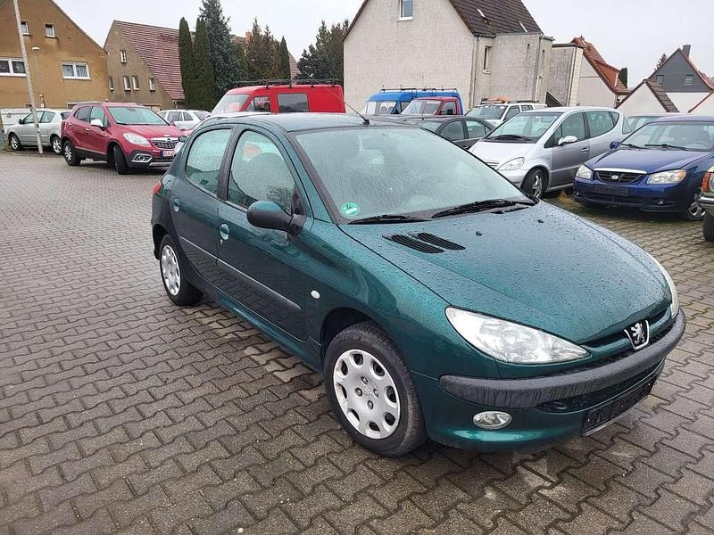Gebraucht Peugeot 206 60 PS (44 kW) 2004 Grün Limousine