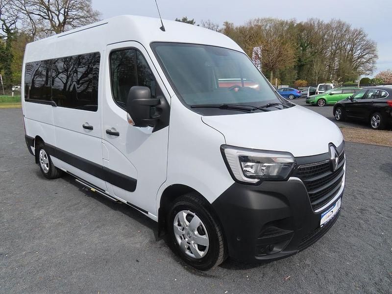 Second-hand Renault Master 145 CP (106 kW) 2022 Alb Monovolum