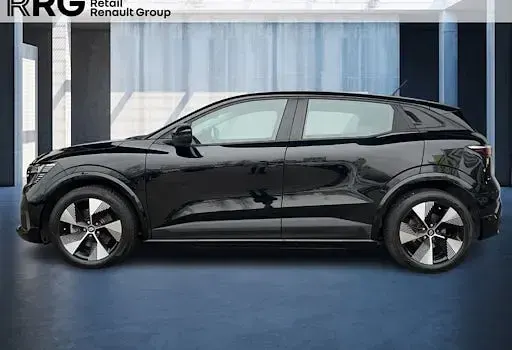 Käytetty Renault Megane E-Tech Equilibre 96 kW (131 HP) 2022 Musta Sedan