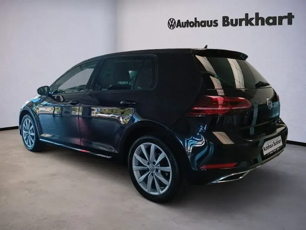 Gebraucht VW Golf VII Highline 150 PS (110 kW) 2018 Schwarz Limousine