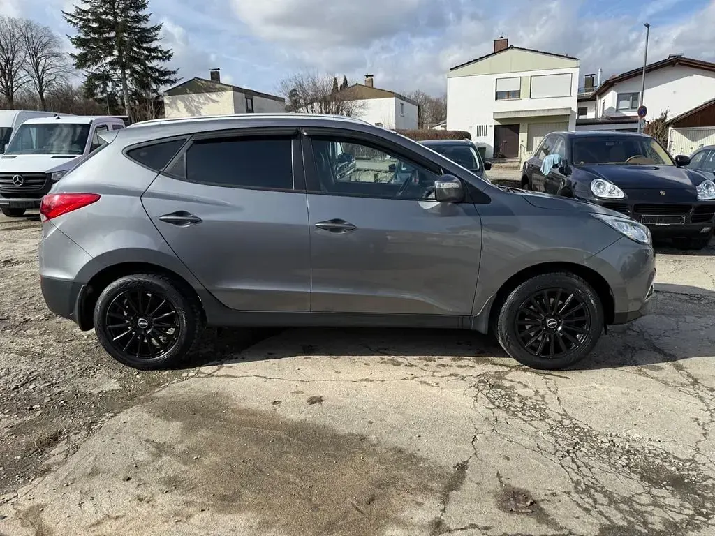 Gebraucht Hyundai ix35 Edition 135 PS (99 kW) 2013 Grau SUV