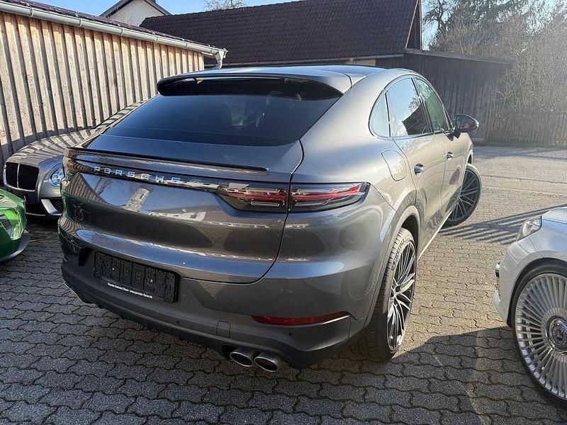 Gebraucht Porsche Cayenne S 441 PS (324 kW) 2020 Grau SUV