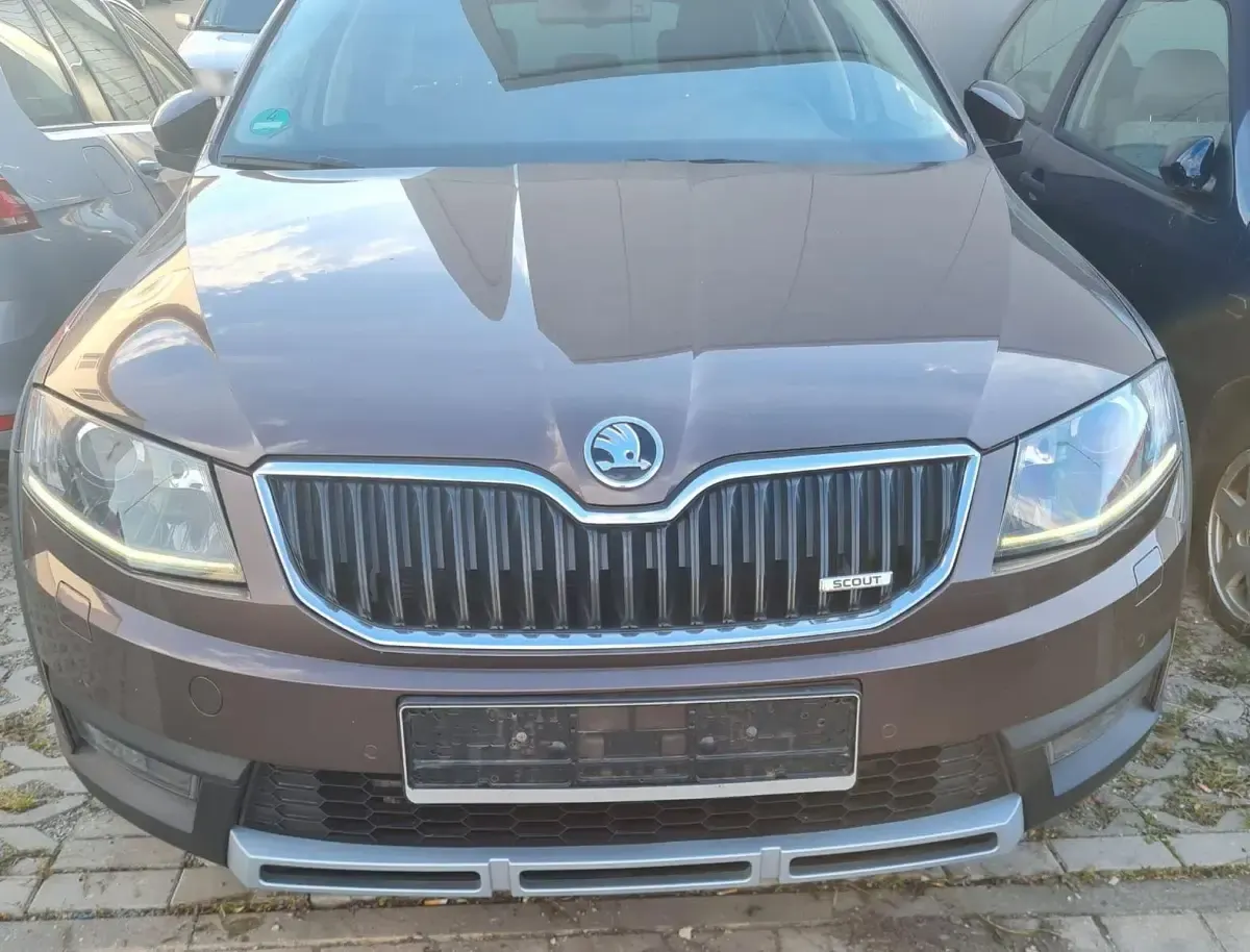 Gebraucht Skoda Octavia 184 PS (135 kW) 2015 Braun Kombi