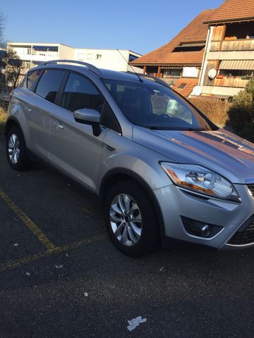 Gebraucht Ford Kuga 140 PS (102 kW) 2010 Grau metallic SUV