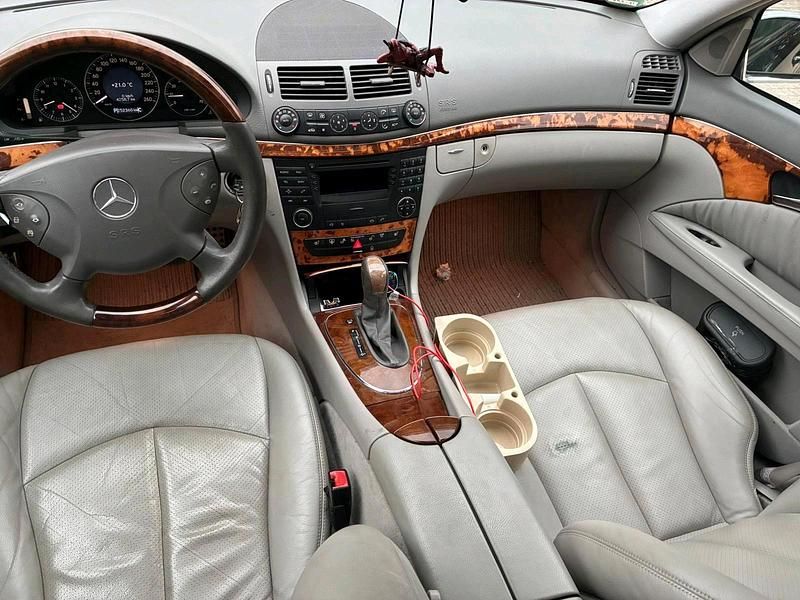 Gebraucht Mercedes E350 272 PS (200 kW) 2004 Limousine