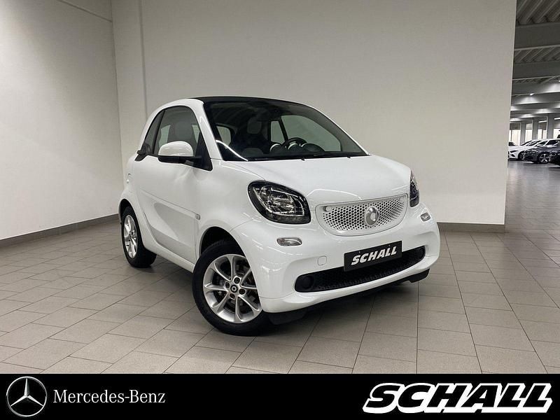 Weiß Gebraucht 2015 Smart ForTwo Coupé Passion Coupé | 11.449 € (Fairer Preis) - Bild 1/4