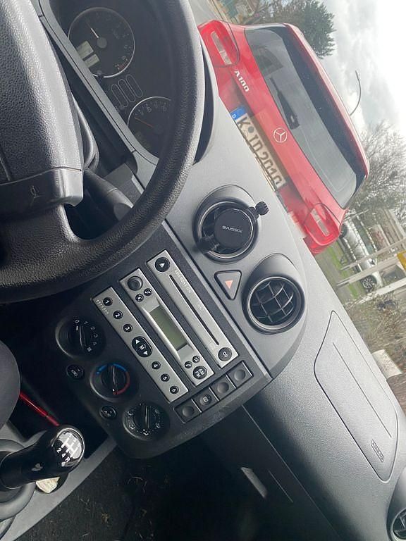 Gebraucht Ford Fiesta Ambiente 60 PS (44 kW) 2004 Limousine