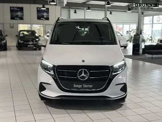 Gebraucht Mercedes V250 Style 190 PS (139 kW) 2024 Bergkristallweiß Van / Kleinbus