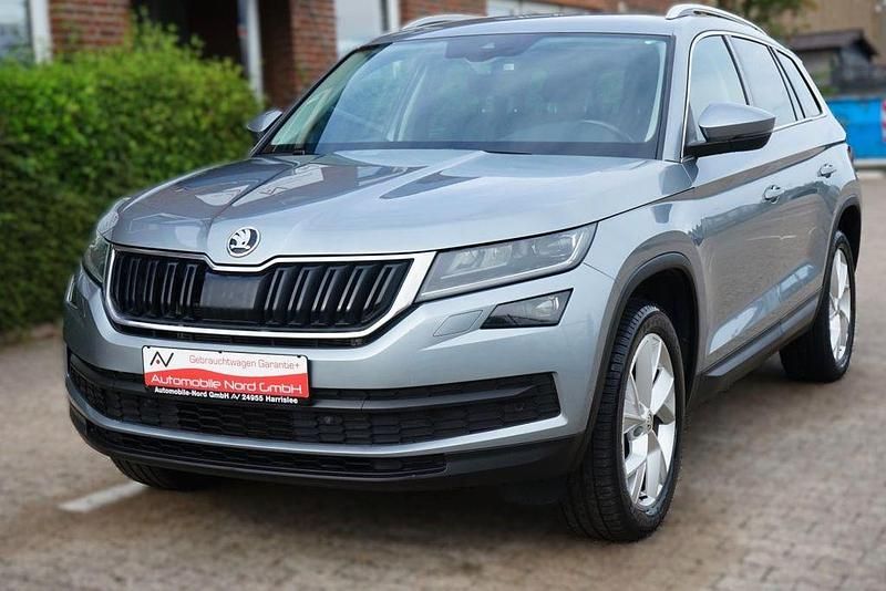 Grau Gebraucht 2020 Skoda Kodiaq Style SUV | 20.200 € (Superpreis) - Bild 1/4