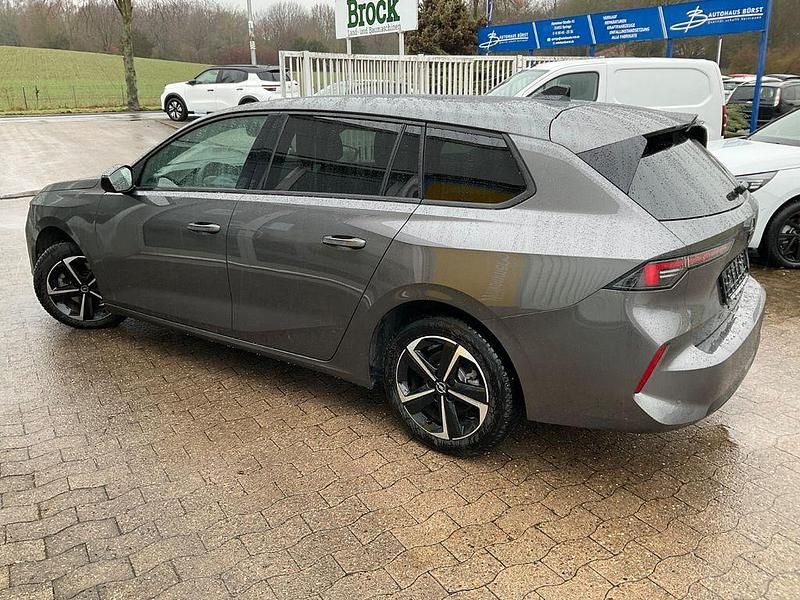 Gebraucht Opel Astra 131 PS (96 kW) 2024 Grau Kombi