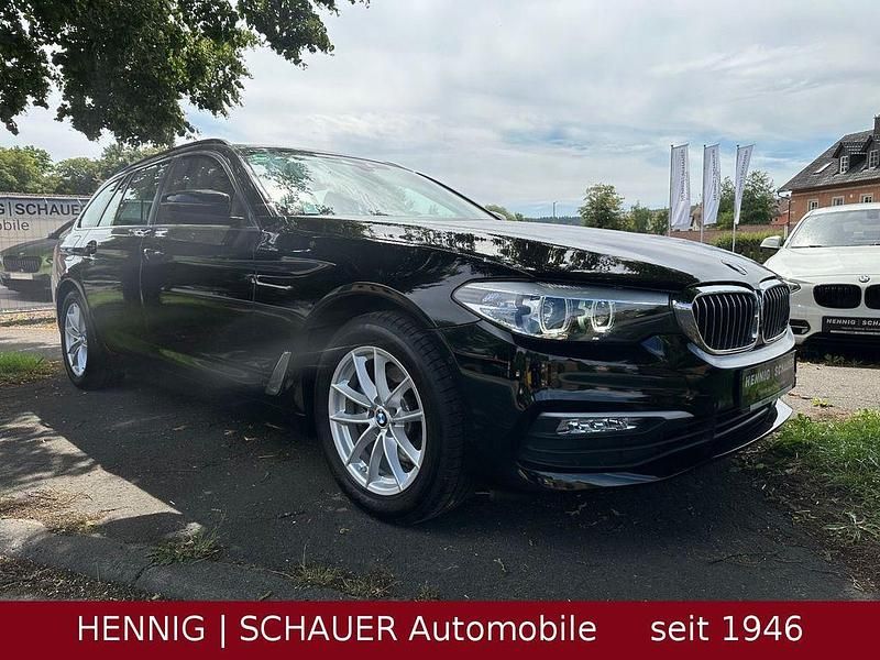 Gebraucht BMW 520 184 PS (135 kW) 2018 Schwarz 668 Kombi