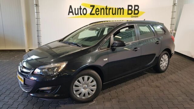 Gebraucht Opel Astra Edition 110 PS (80 kW) 2014 Schwarz metallic Kombi