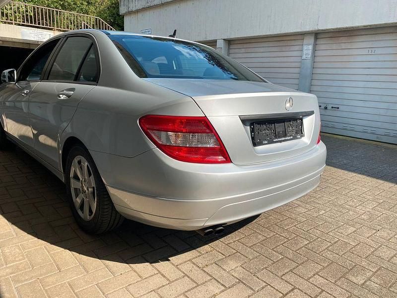 Gebraucht Mercedes C180 156 PS (114 kW) 2008 Silber Limousine