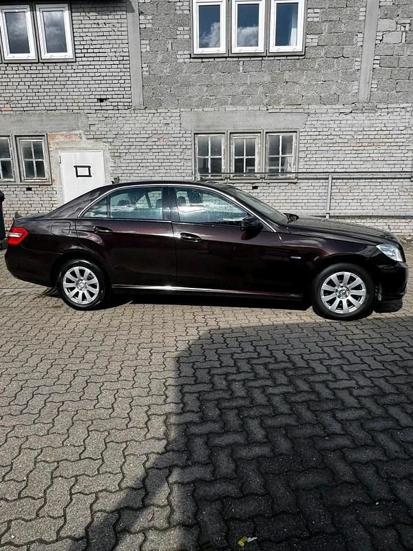 Gebraucht Mercedes 250 204 PS (150 kW) 2009 Braun Limousine