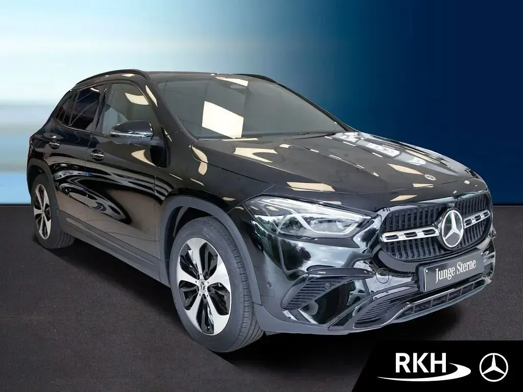 Gebraucht Mercedes GLA220 Progressive 190 PS (139 kW) 2026 Unilack nachtschwarz SUV
