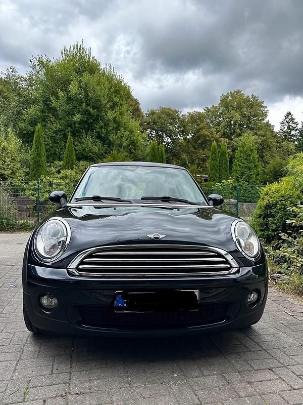 Schwarz Gebraucht 2007 Mini Cooper Coupé Coupé | 5.995 € (Fairer Preis) - Bild 1/4