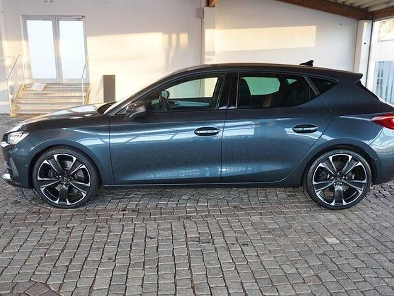 Gebraucht Cupra Leon VZ 300 PS (220 kW) 2022 Grau Limousine