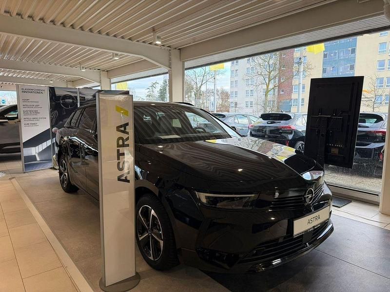 Nowe Opel Astra Edition 131 KM (96 kW) 2025 Czarny Kombi
