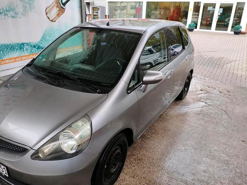 Second-hand Honda Jazz 2007 Argintiu Hatchback