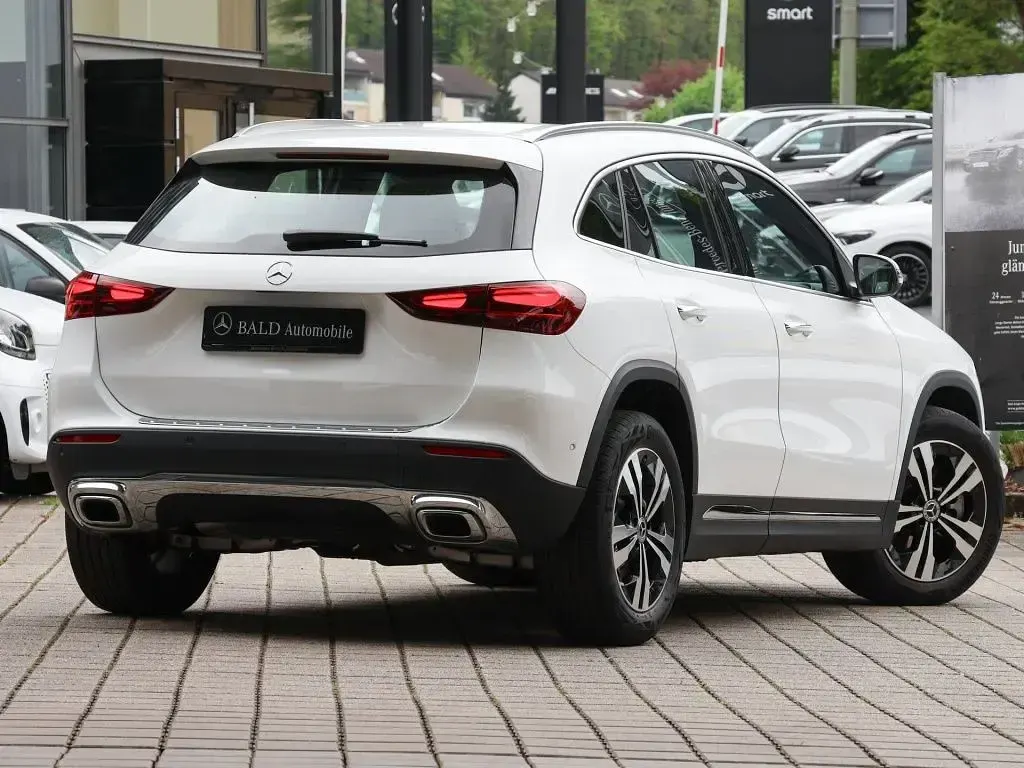 Gebraucht Mercedes GLA250 Progressive 224 PS (164 kW) 2025 Weiss unilack polarweiss SUV