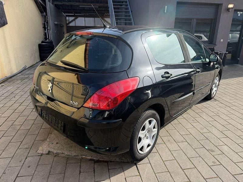 Gebraucht Peugeot 308 120 PS (88 kW) 2011 Schwarz Limousine