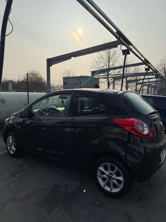 Schwarz Gebraucht 2011 Ford Ka Kleinwagen | 3.600 € (Fairer Preis) - Bild 1/4