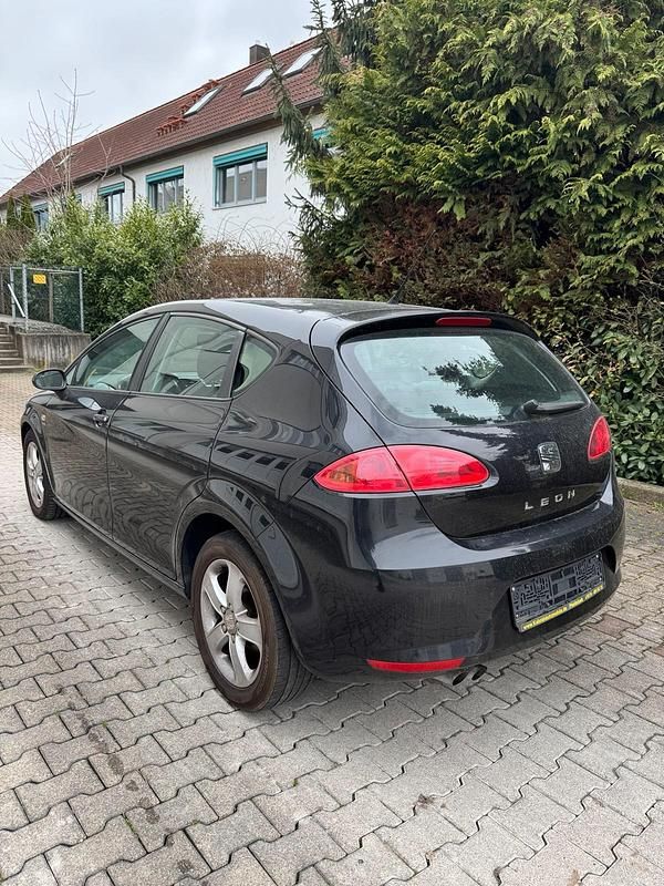 Gebraucht Seat Leon 125 PS (91 kW) 2009 Schwarz Kleinwagen