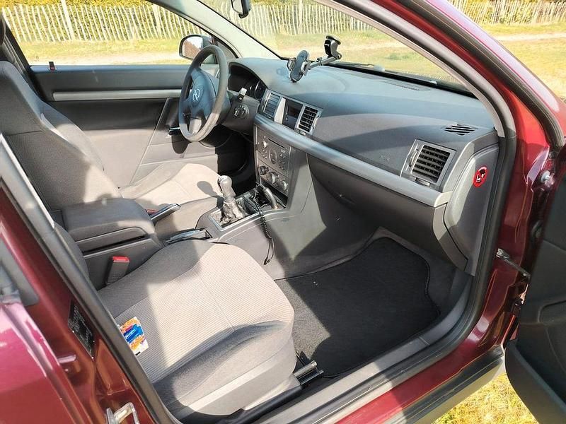 Gebraucht Opel Vectra 120 PS (88 kW) 2004 Rot Limousine