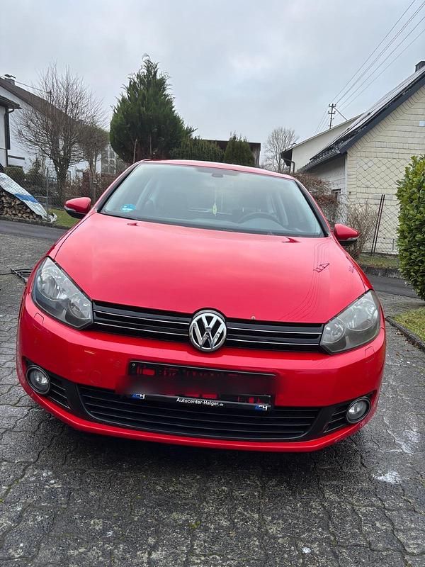 Rot Gebraucht 2012 VW Golf VI Kleinwagen | 2.200 € (Superpreis) - Bild 1/4