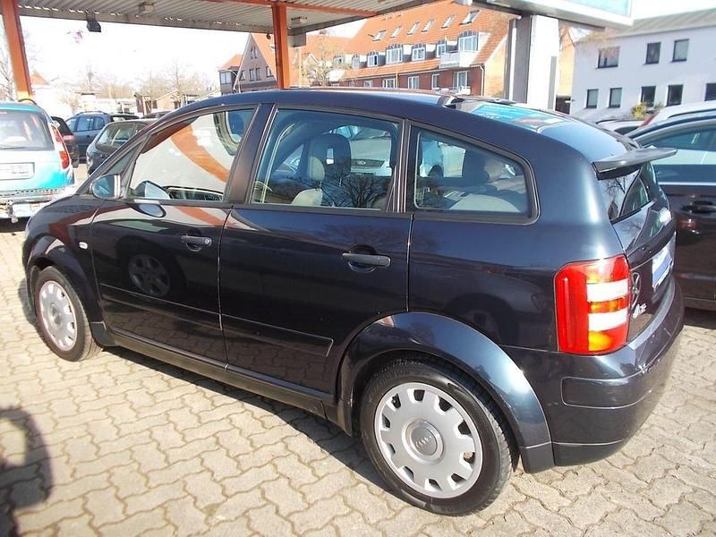 Gebraucht Audi A2 75 PS (55 kW) 2001 Schwarz Kleinwagen