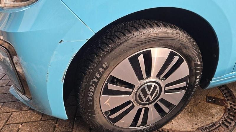 Gebraucht VW e-up! Style 61 kW (83 PS) 2021 Blau Kleinwagen