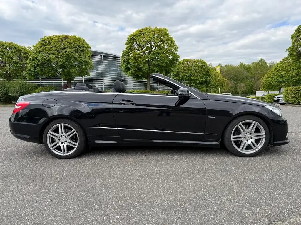 Gebraucht Mercedes E350 AMG 265 PS (194 kW) 2012 Schwarz Cabrio
