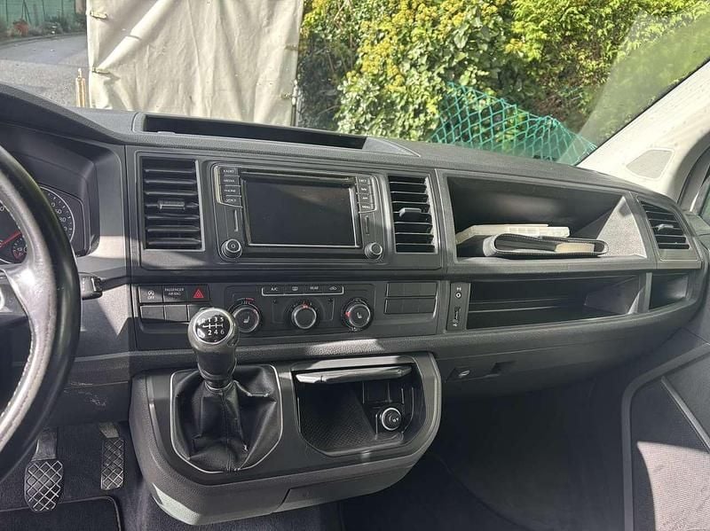 Gebraucht VW T6 Trendline 150 PS (110 kW) 2018 Weiß Van