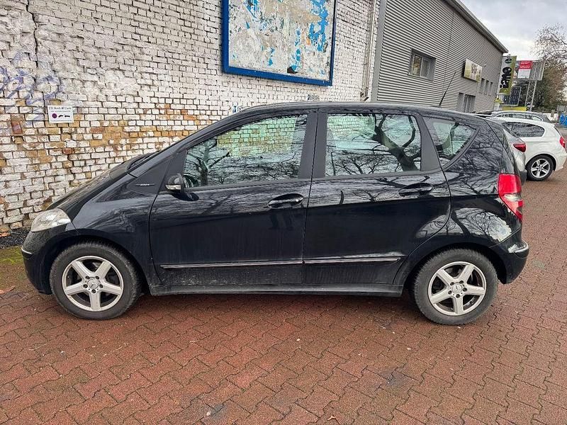 Schwarz Gebraucht 2008 Mercedes A180 Avantgarde Van / Kleinbus | 1.800 € (Fairer Preis) - Bild 1/4