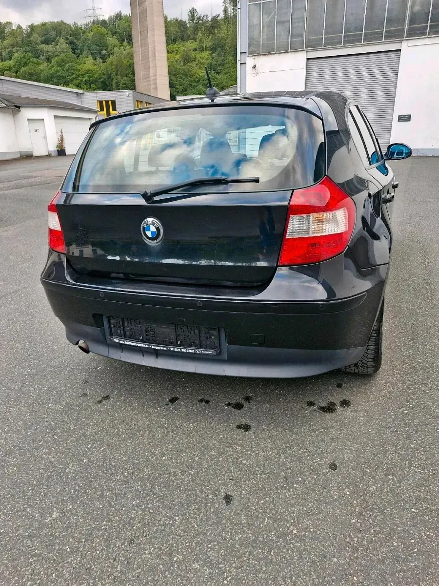 Gebraucht BMW 116 115 PS (84 kW) 2005 Schwarz Kleinwagen