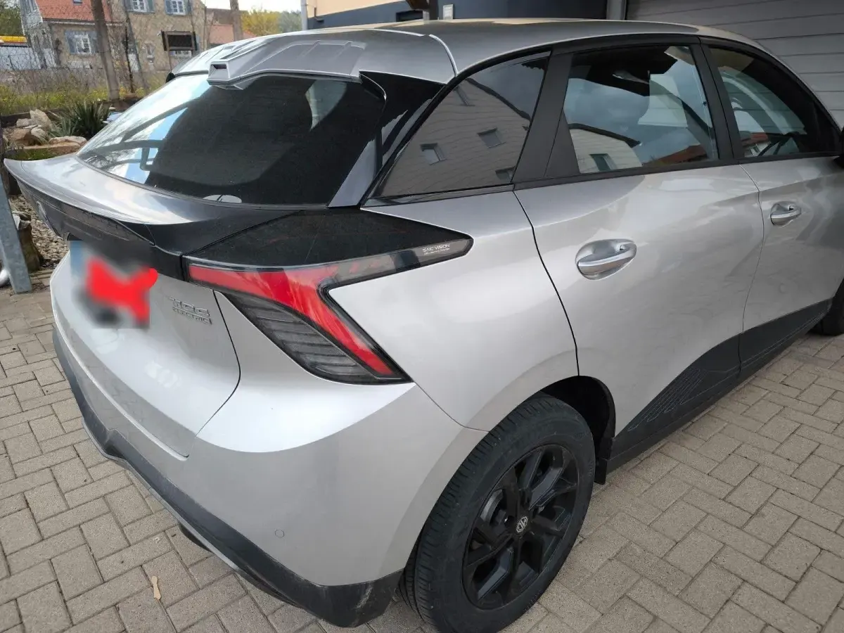 Gebraucht MG MG4 EV 125 kW (170 PS) 2023 Silber Kleinwagen
