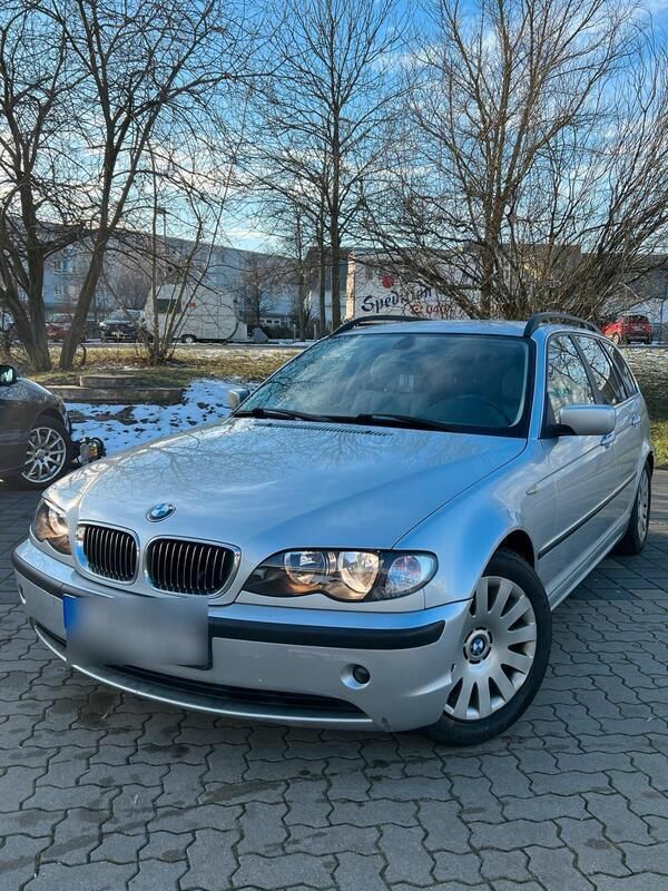 Silber Gebraucht 2003 BMW 325 Kombi | 999 € - Bild 1/4