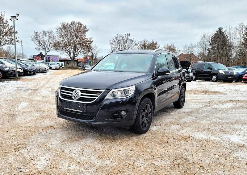 Schwarz Gebraucht 2011 VW Tiguan Team SUV | 8.480 € (Guter Preis) - Bild 1/4