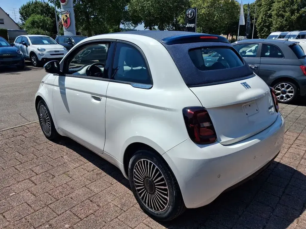 Neu Fiat 500C Dolcevita 65 PS (47 kW) 2026 Weiß Cabrio
