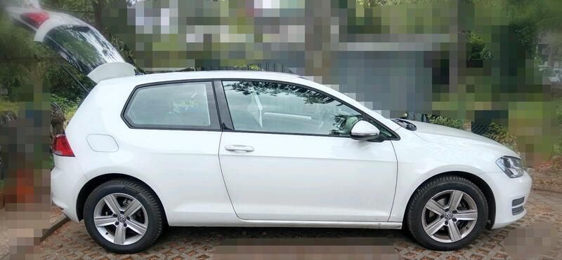 Weiß Gebraucht 2016 VW Golf VII Limousine | 9.999 € (Superpreis) - Bild 1/4