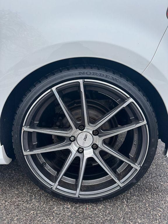 Gebraucht VW Golf VI R-line 122 PS (89 kW) 2011 Weiß Kleinwagen