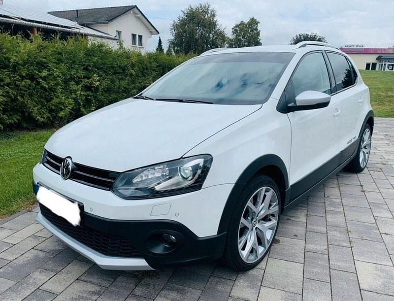 Weiß Gebraucht 2017 VW Polo Cross Kleinwagen | 11.750 € (Fairer Preis) - Bild 1/4