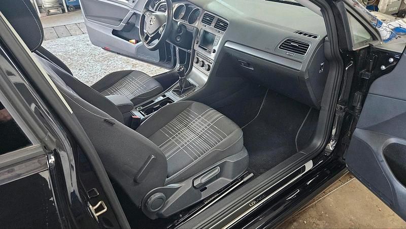 Gebraucht VW Golf VII R 150 PS (110 kW) 2016 Schwarz Limousine