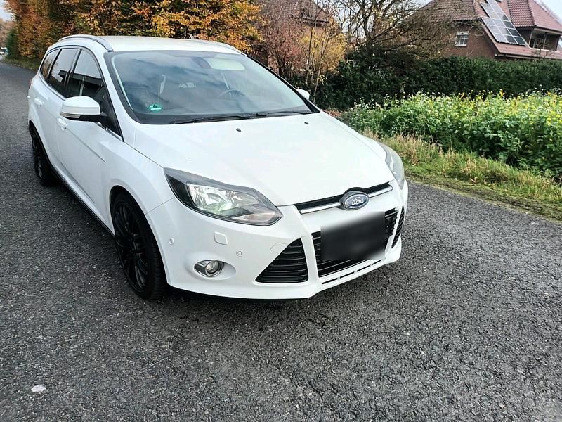 Gebraucht Ford Focus 116 PS (85 kW) 2013 Weiß Kombi