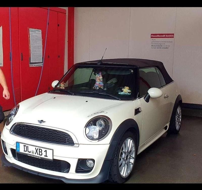 Weiß Gebraucht 2015 Mini One Cabriolet Cabrio | 4.100 € - Bild 1/4