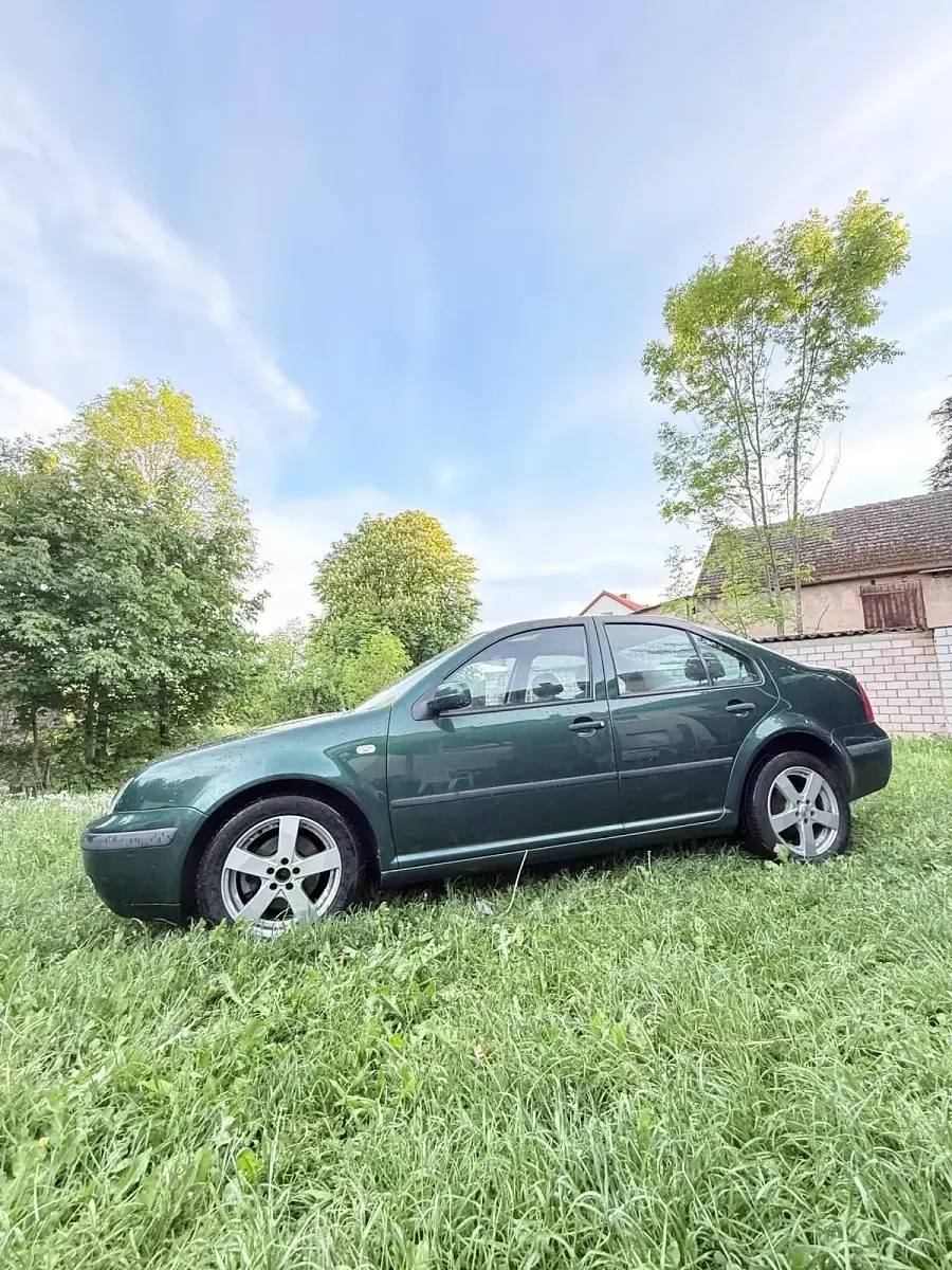 Brugt VW Bora 101 HK (74 kW) 1999 Grøn Sedan