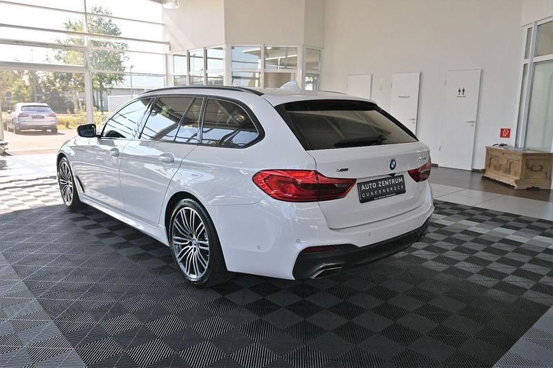 Gebraucht BMW 530 M Sport 265 PS (194 kW) 2020 Weiß Limousine